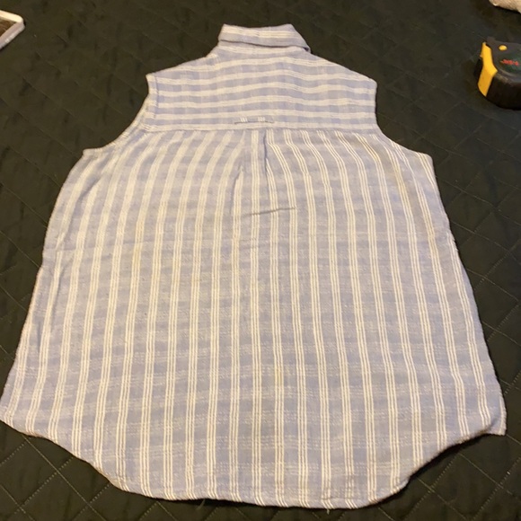 Solutions button down shirt size small - Picture 12 of 13